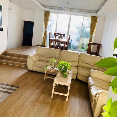 Green Bloom Dehiwala-Mount Lavinia Екстериор снимка