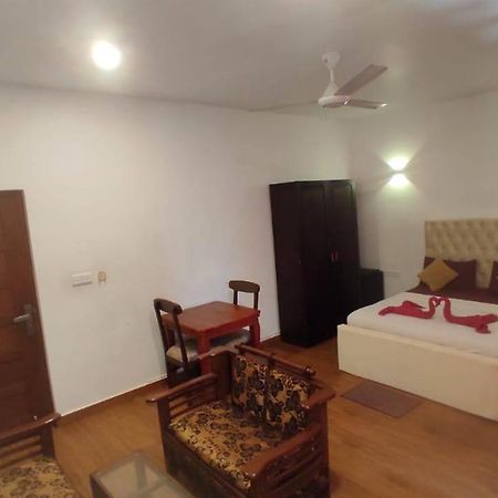 Green Bloom Dehiwala-Mount Lavinia Екстериор снимка