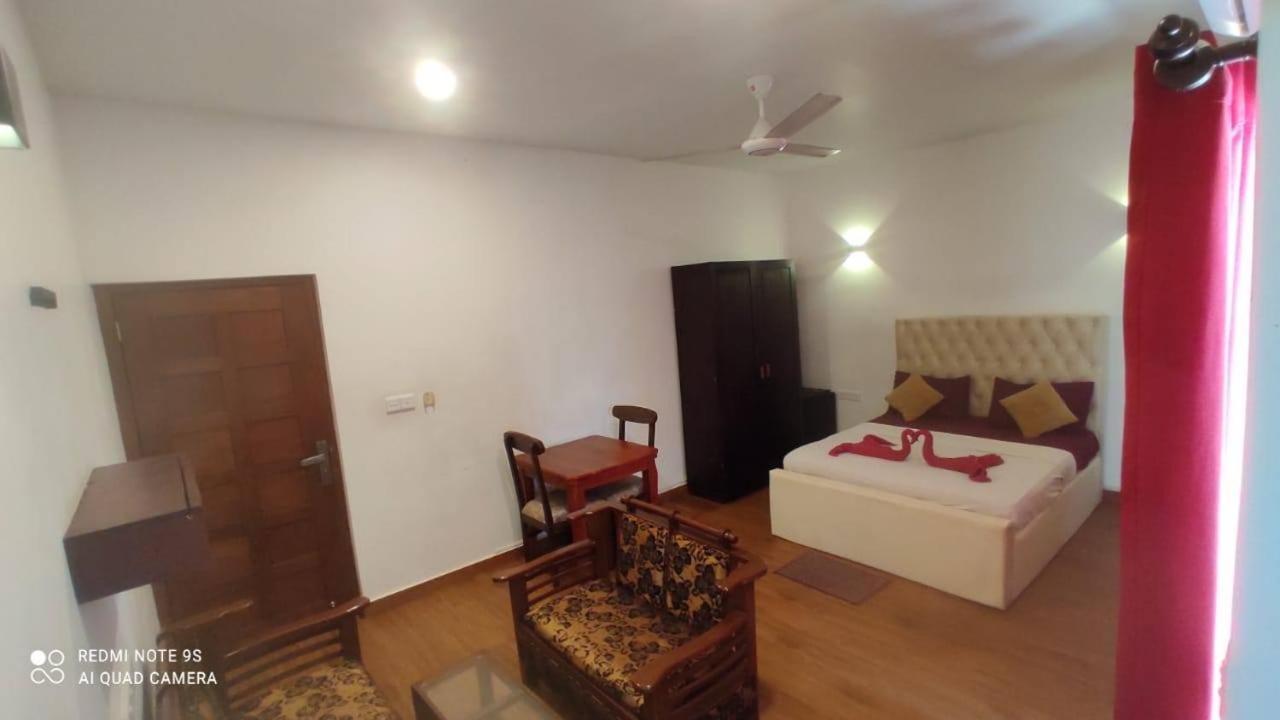 Green Bloom Dehiwala-Mount Lavinia Екстериор снимка
